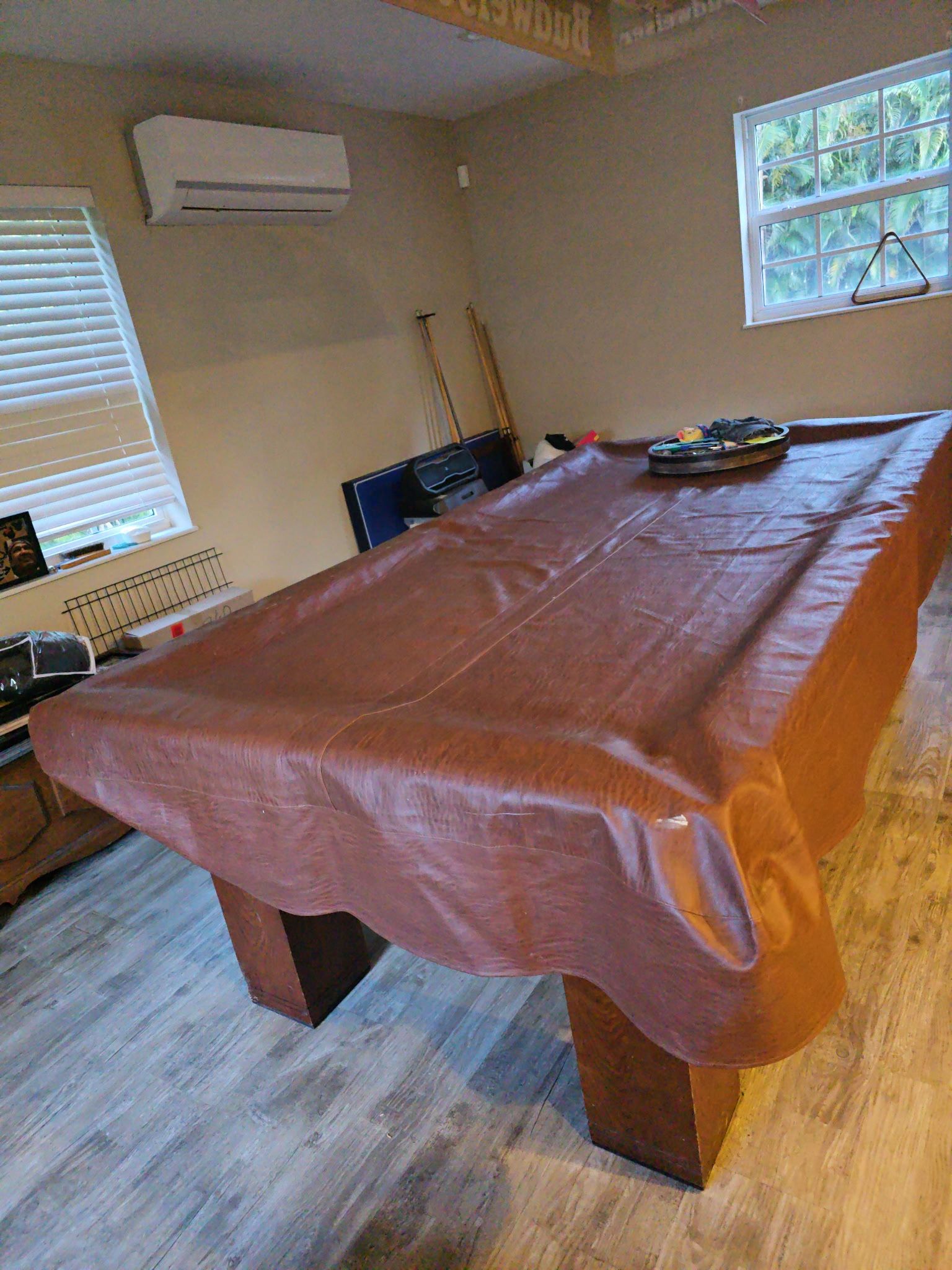 Pool table