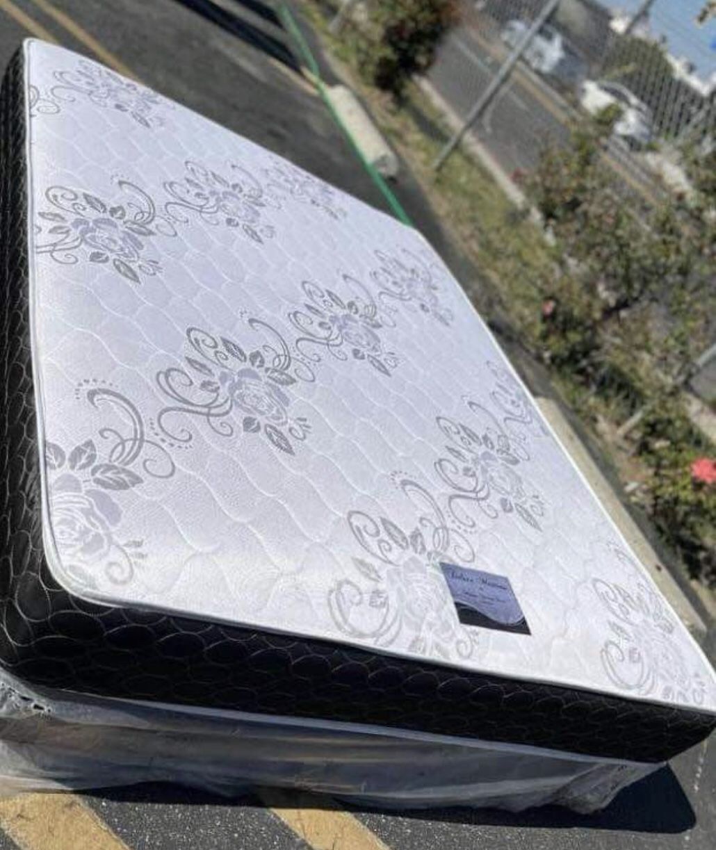 Set Queen Size Mattress And Box Spring