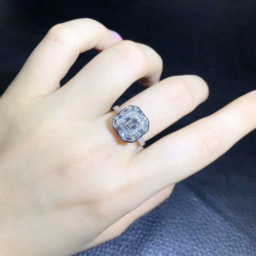 "Luxury Engagement Clear Gem CZ Large Square Noble Thin Wedding Ring, K864
 
  