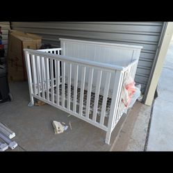 NEW Baby Crib