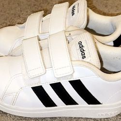 Adidas - Toddlers Size 9 - $10