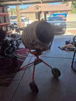 Bauer 4 cu co concrete mixer