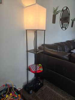 Shelf floor lamp