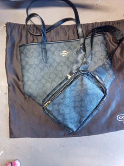 COACH Purse/w Crossbody