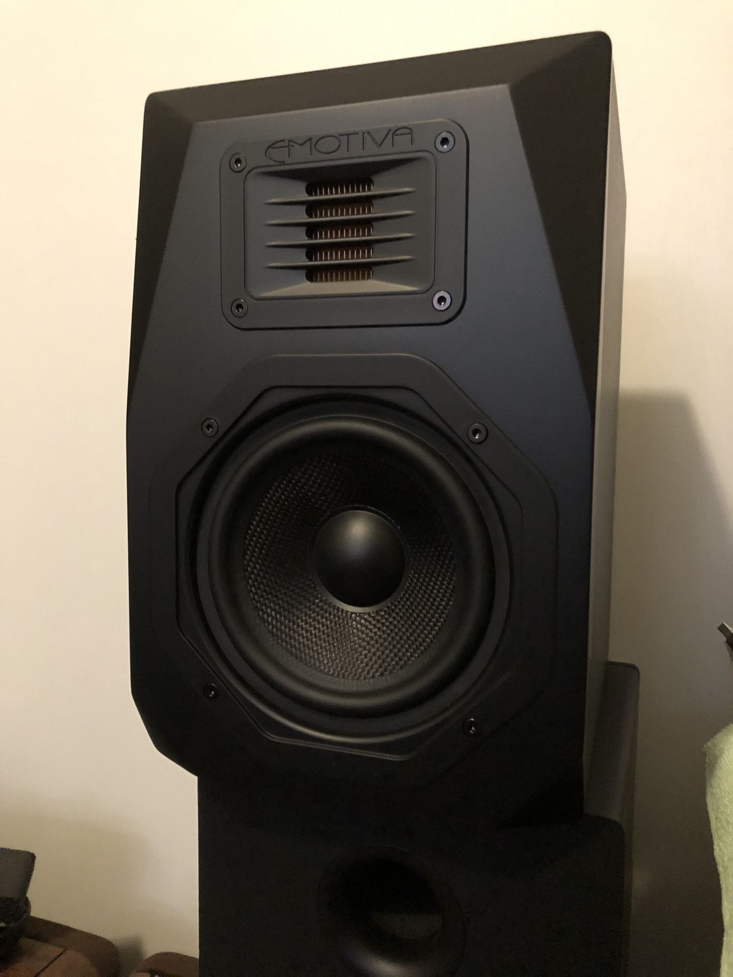 Emotiva B1+ Speakers