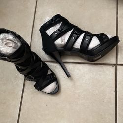 Milwaukee Black Heels