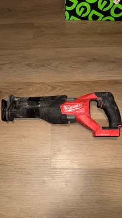 Milwaukee FUEL Sawzall Reciprocating Saw