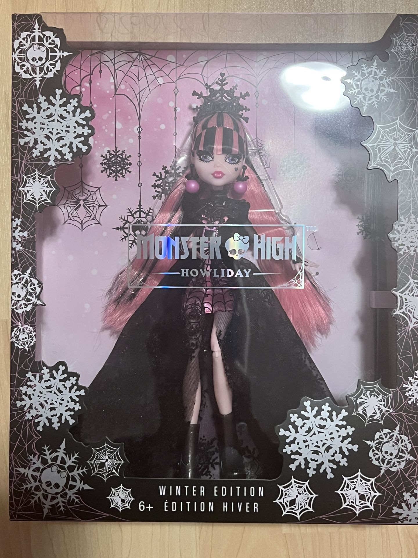 Monster High Howliday Winter Edition Draculaura Doll Holiday 2022