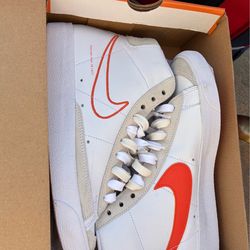 Chucks and Nike combo Size 9W