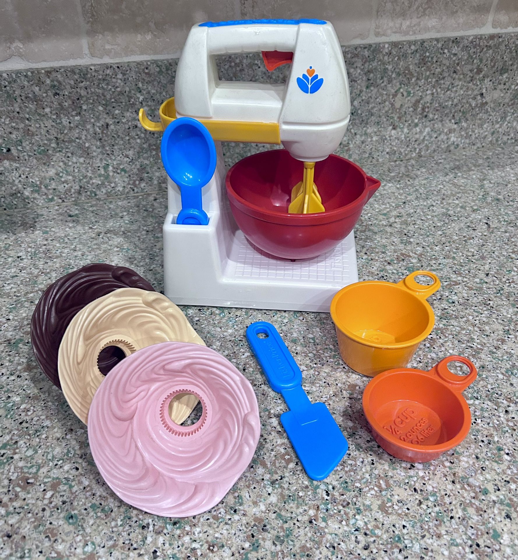 Complete Vintage FISHER PRICE MIXER SET Fun With Food Toy
