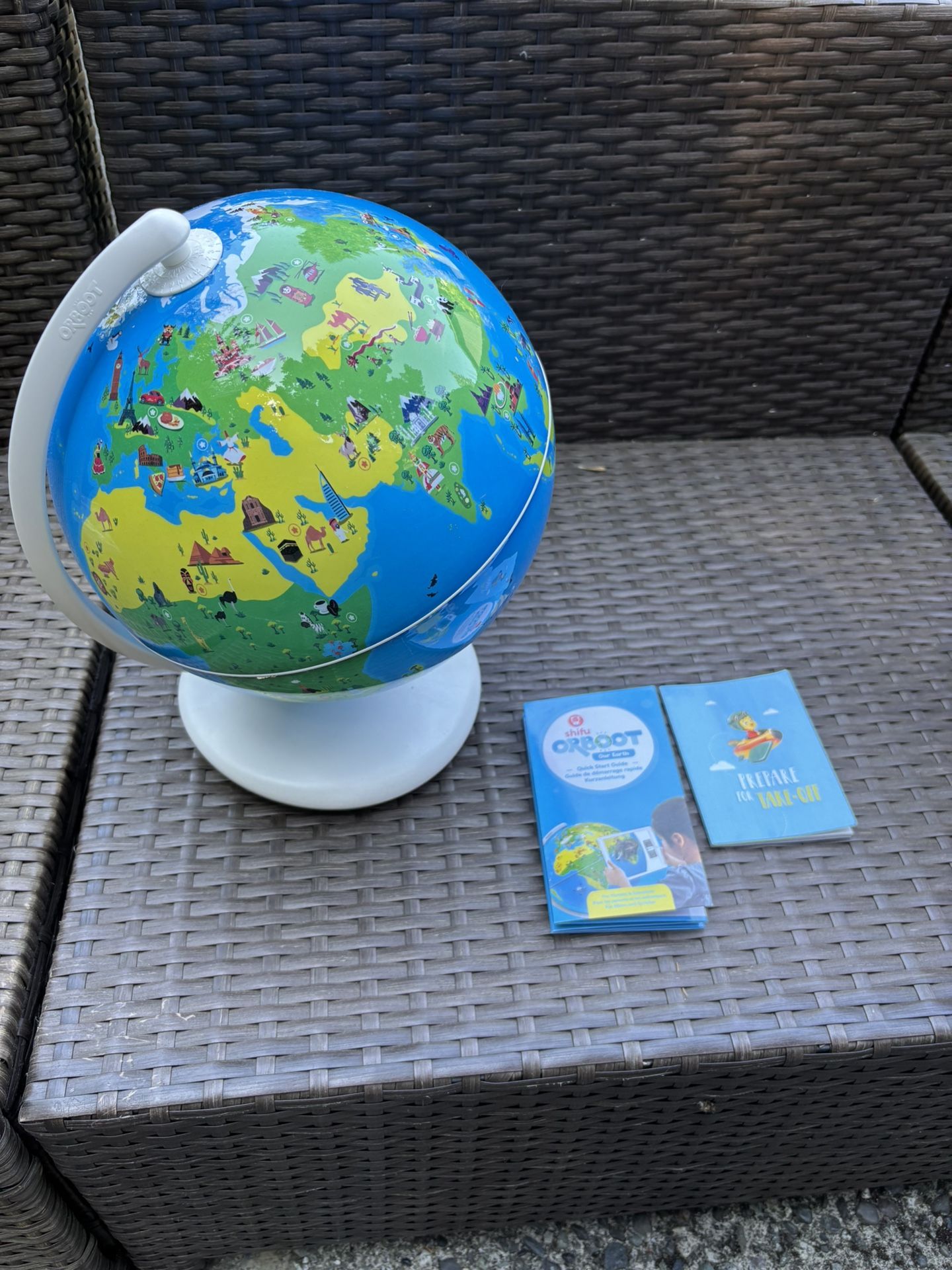Orboot Interactive Globe