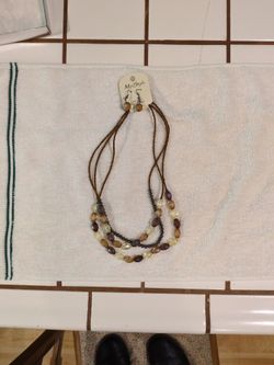 Ladies Necklace and Earrings 