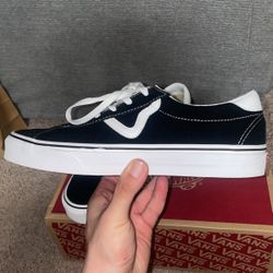 Vans Sports (Mens Size 9)