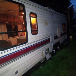 1989 Terry 26' Trailer