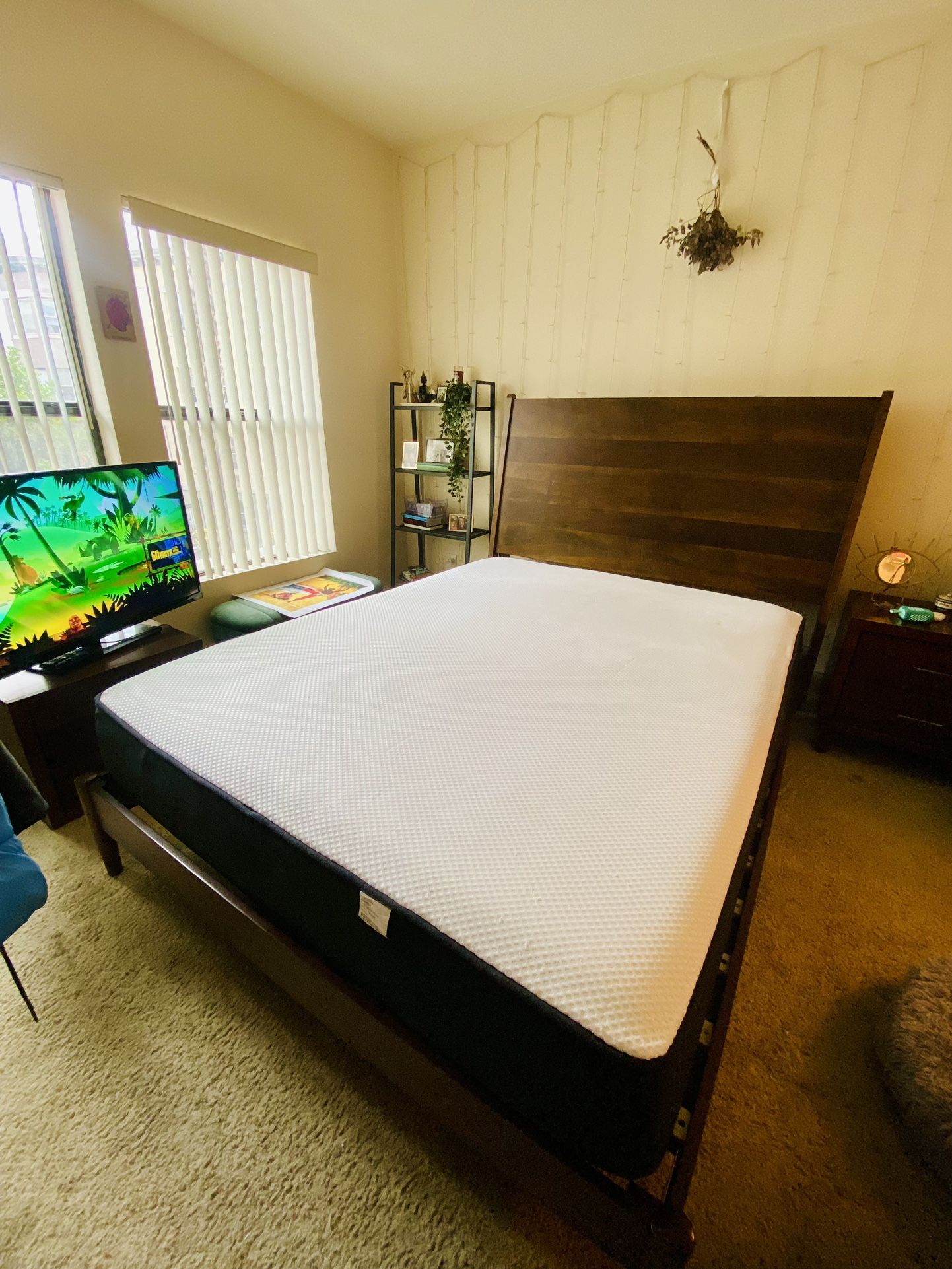 Bedroom Set Like New