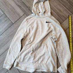 Men’s Medium Nike Sweater