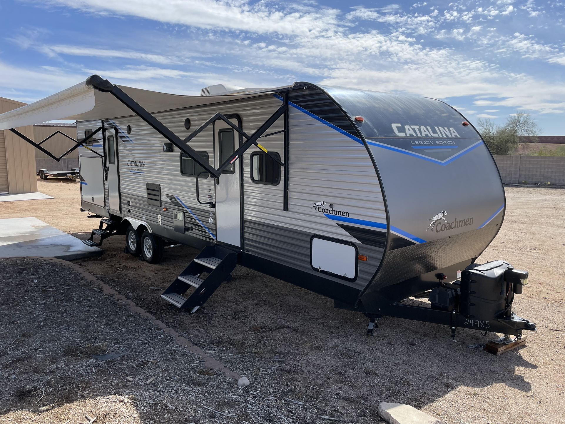 2022 Coachman Catalina Legacy Edition 323BHDS
