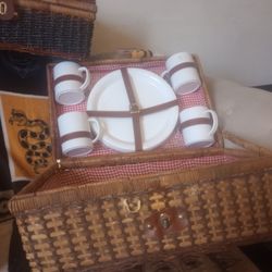 Picnic Basket With Dishes And Plastic Wear