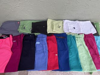 Scrub Tops Xs /S And Bottoms Xs Petite