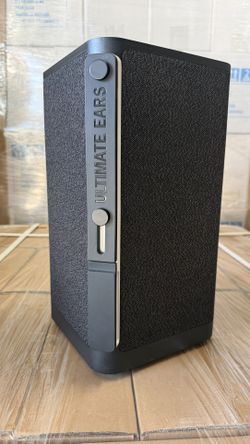 Ultimate Ears hyperboom Bluetooth Speaker