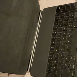 Magic Keyboard 12.9
