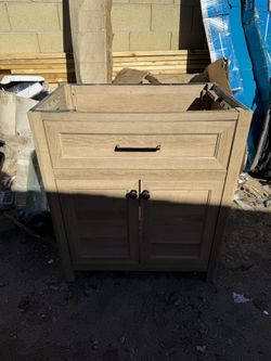 Brown Vanity! 30 inch width! Never used was just stored outside 