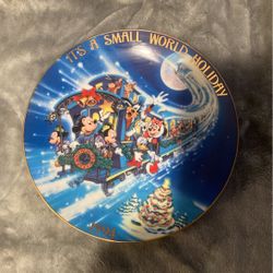 Vintage 1994 It's A Small World Holiday Walt Disney Plate. Made In Japan