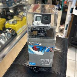 GoPro Hero 4 Silver Edition 12MP Waterproof Sports & Action Camera New 