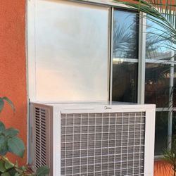 Selling Ac Units That Blow Ice Cold, All Areas Of LA 