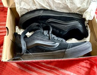 Brand new Still In the box/ Knu Skool Vans / Black
