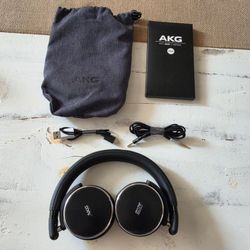 AKG N60 NC Noise Canceling Headphones