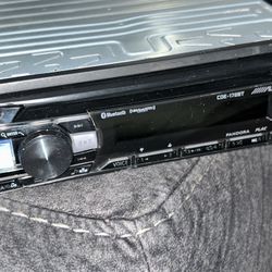 Alpine CDE-172BT CD Receiver