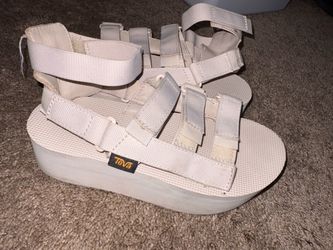 Women’s Teva White Platform Sandals – Size 6