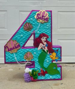 The little mermaid piñata