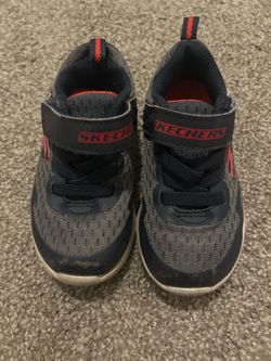 Toddler size 8 tennis shoes