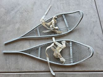 Vintage snowshoes