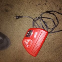 Milwaukee M 12 Volt Charger