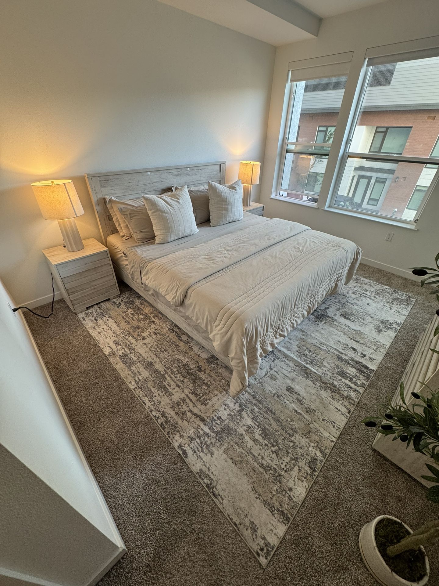 4pc Bedroom set for sale(multiple items included)