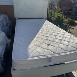 Nice twin bed with good mattress