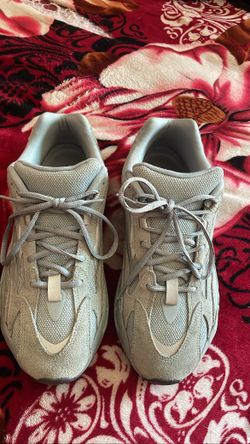 YEEZY 700 Hospital Blue