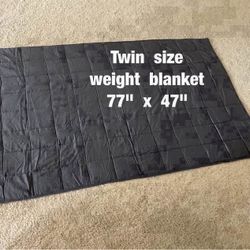Twin  size  weight  blanket  (15 lbs)  -  $15