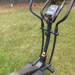 Niceday Elliptical Machine