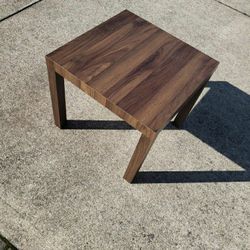 Small  Table. 20 In X 20 In Square