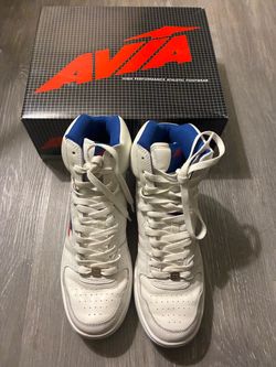 Men’s Avis 830 sz8.5 Basketball Shoes