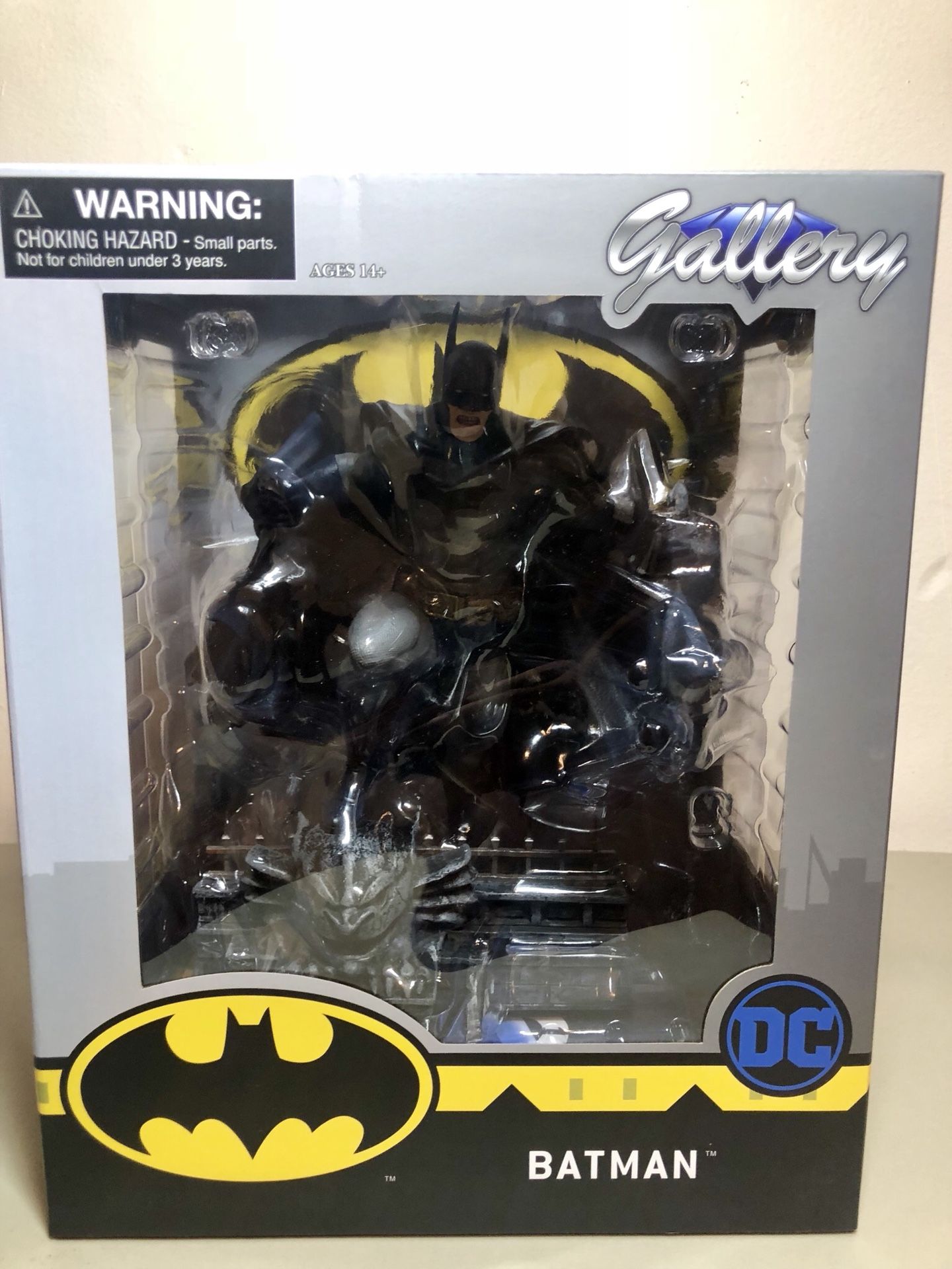 Batman DC Comics Gallery Statue Collectible