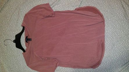 Forever 21 shirt size medium
