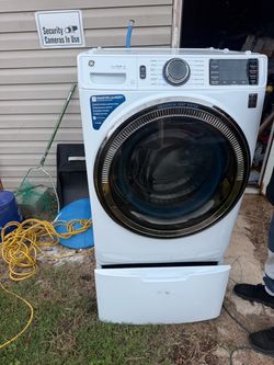 GE UltraFresh Front Load Washer with Pedestal