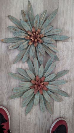 Metal Flower Wall Decor Set of 2