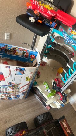 Hot wheels garage track