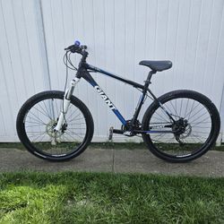 Giant Revel 2 Mountain Bike 